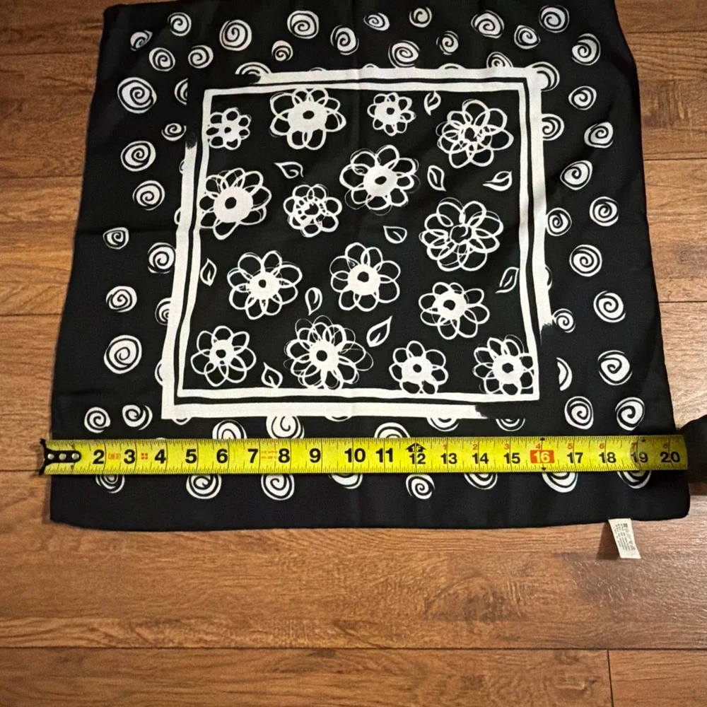 Unbranded women square